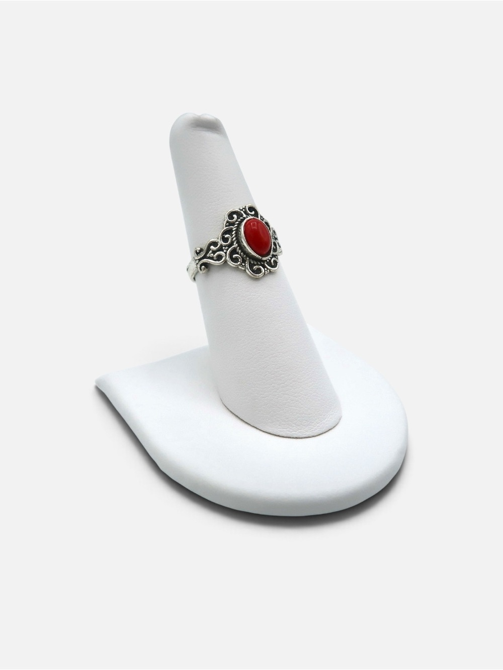 VINTAGE RED CORAL RING - Picture 7 of 7